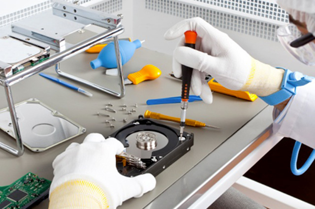 Recupero dati in camera bianca